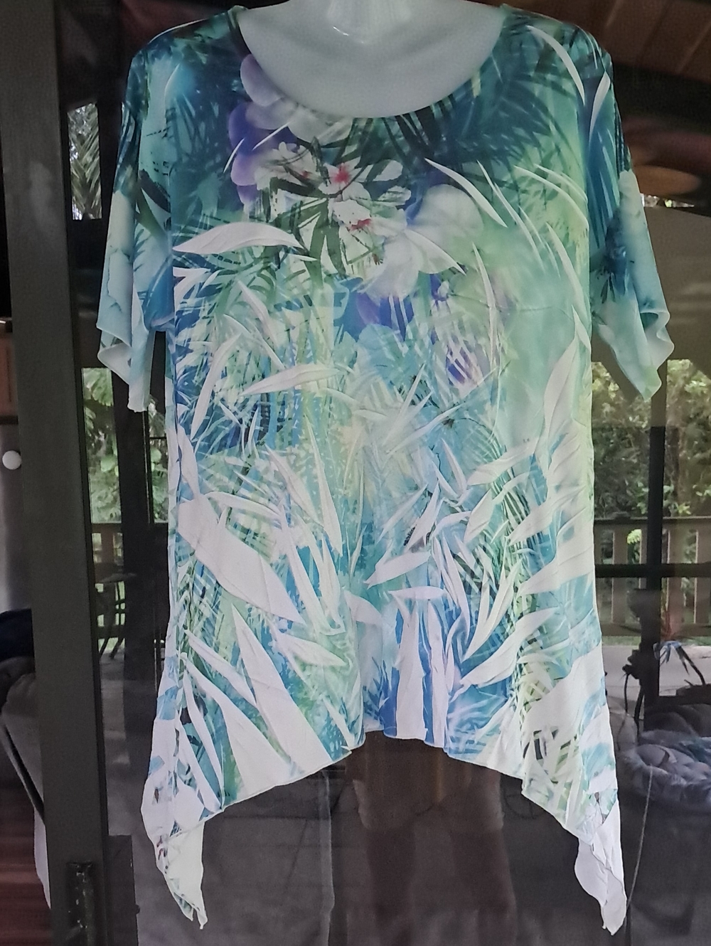 Women's Tropical Leaf Print Short-Sleeve Tunic - Aqua Green